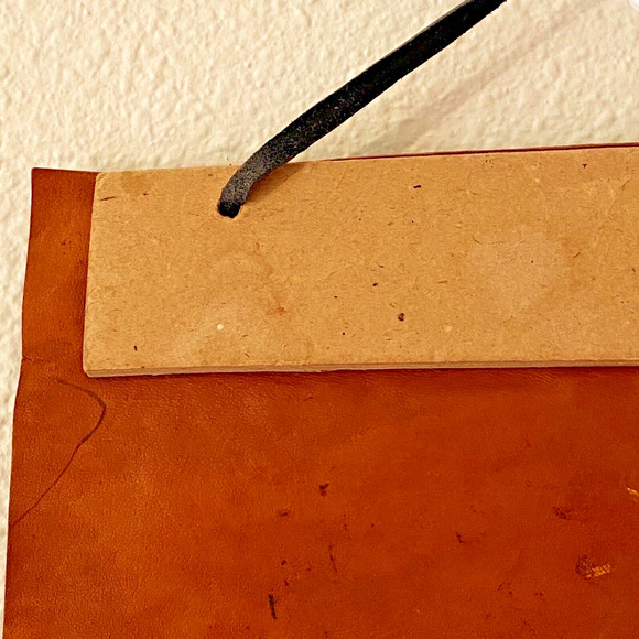 Vintage Tie Holder Native American Scene Leather Souvenir Pendleton Oregon - Picture 12 of 14